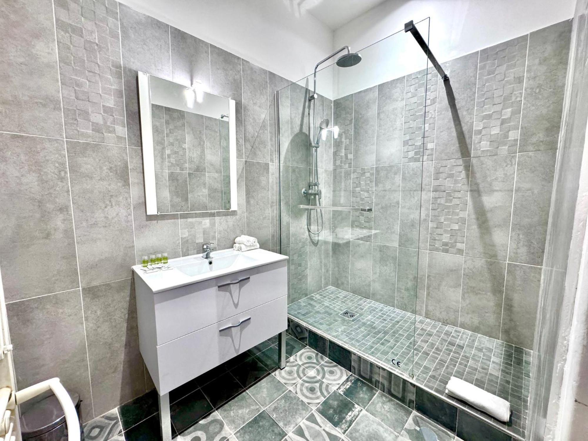 Aparthotel Riviera - Pont Vieux 2 - Old Town - Charm 2 Bedrooms Apartement Ac - 5Mn Beach Nizza Kültér fotó